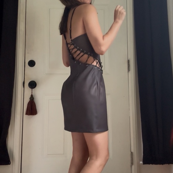 Heat Reactive Dress 🔥 - Picture 5 of 14